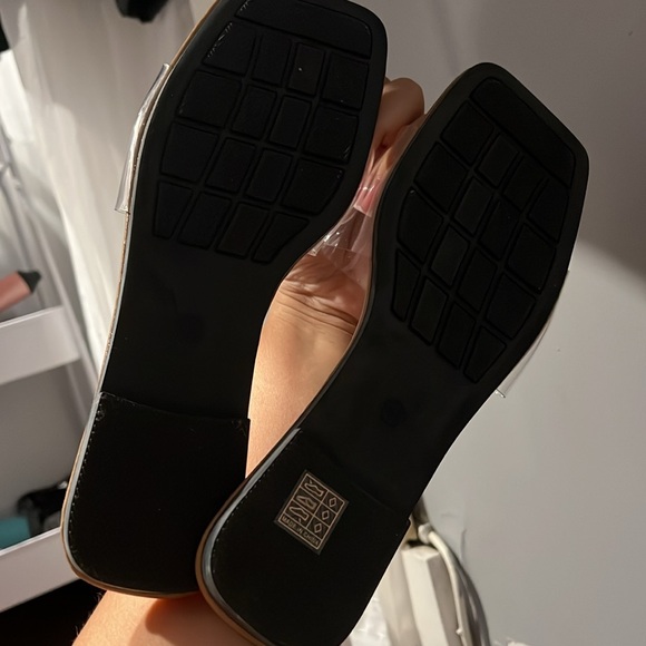 sandals - Picture 2 of 2